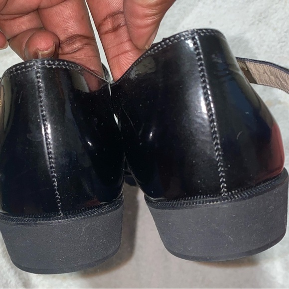 Salvador Ferragamo real patent leather t-strap shoes size 9.5 - Picture 4 of 5